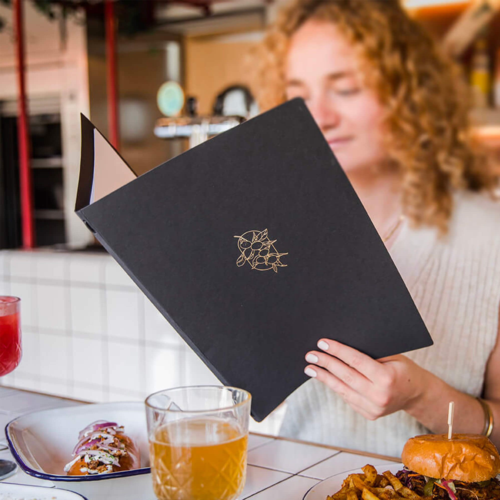Protège-menu souple en carton kraft