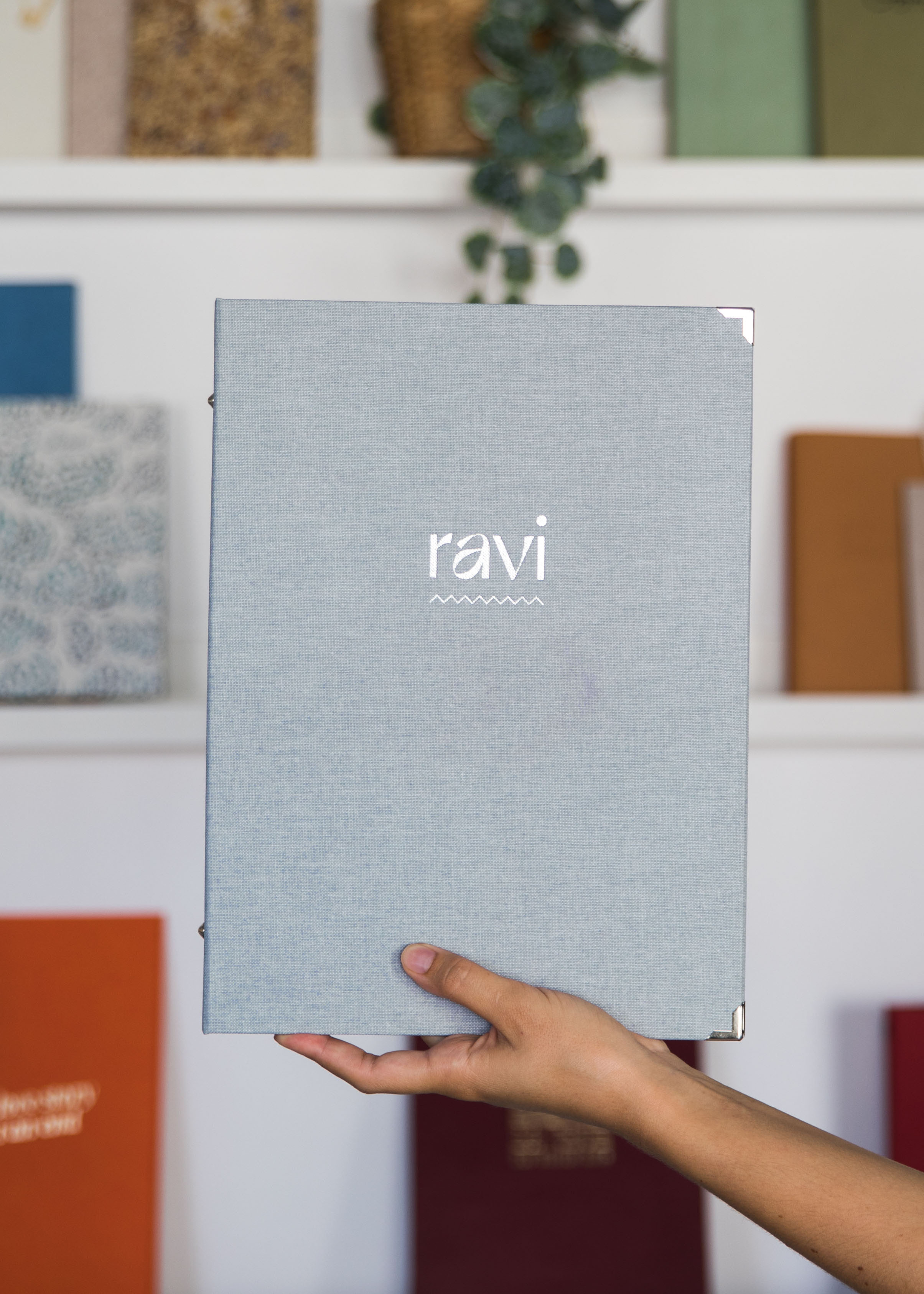 Protège-menu rigide en toile façon lin