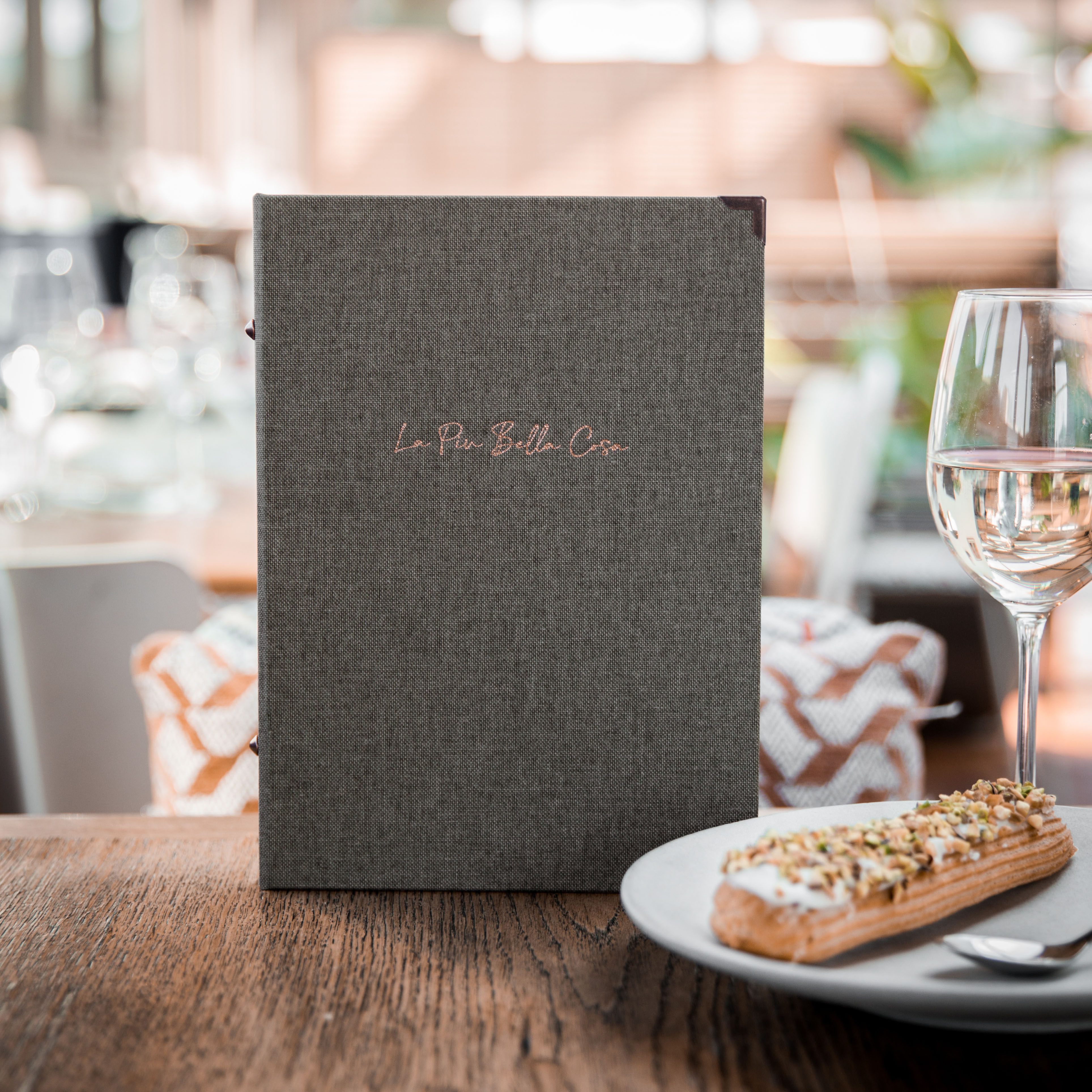 Protège-menu rigide en toile façon lin