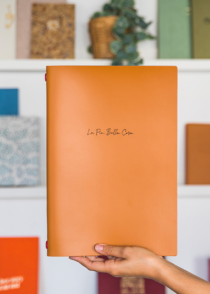 Protège-menu souple en cuir recyclé