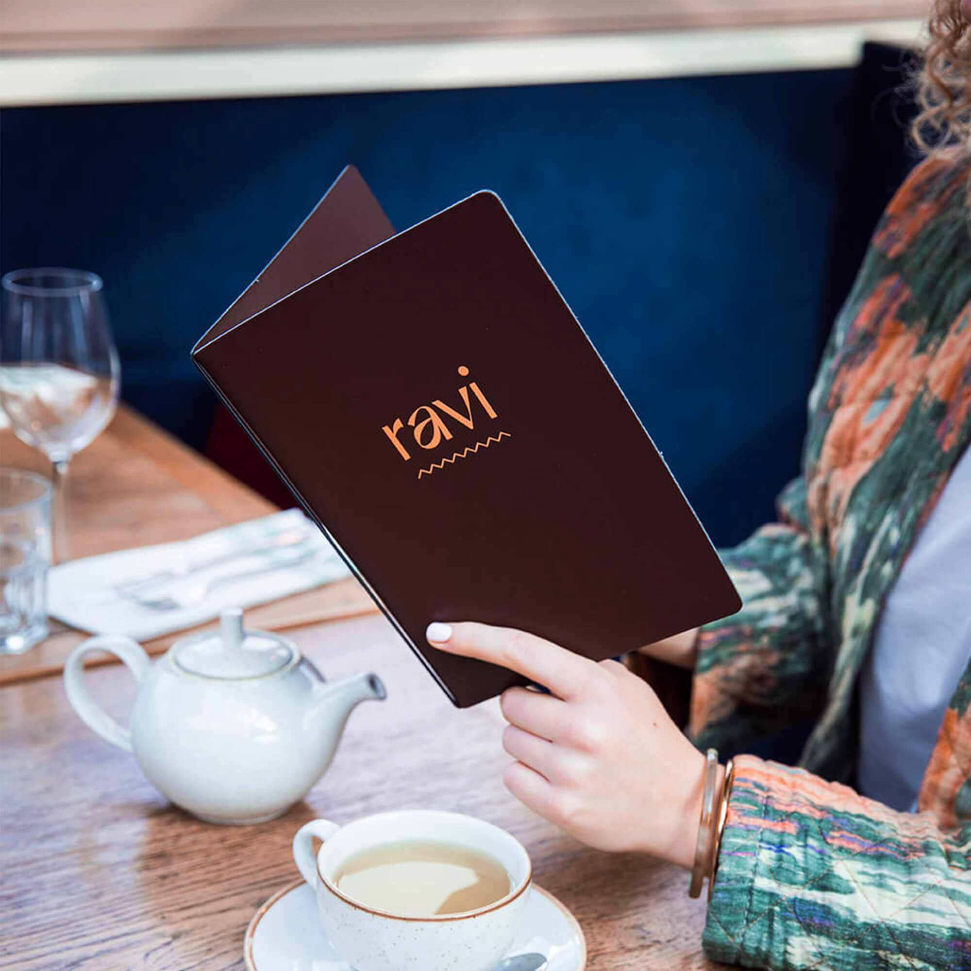 Protège-menu souple en cuir recyclé