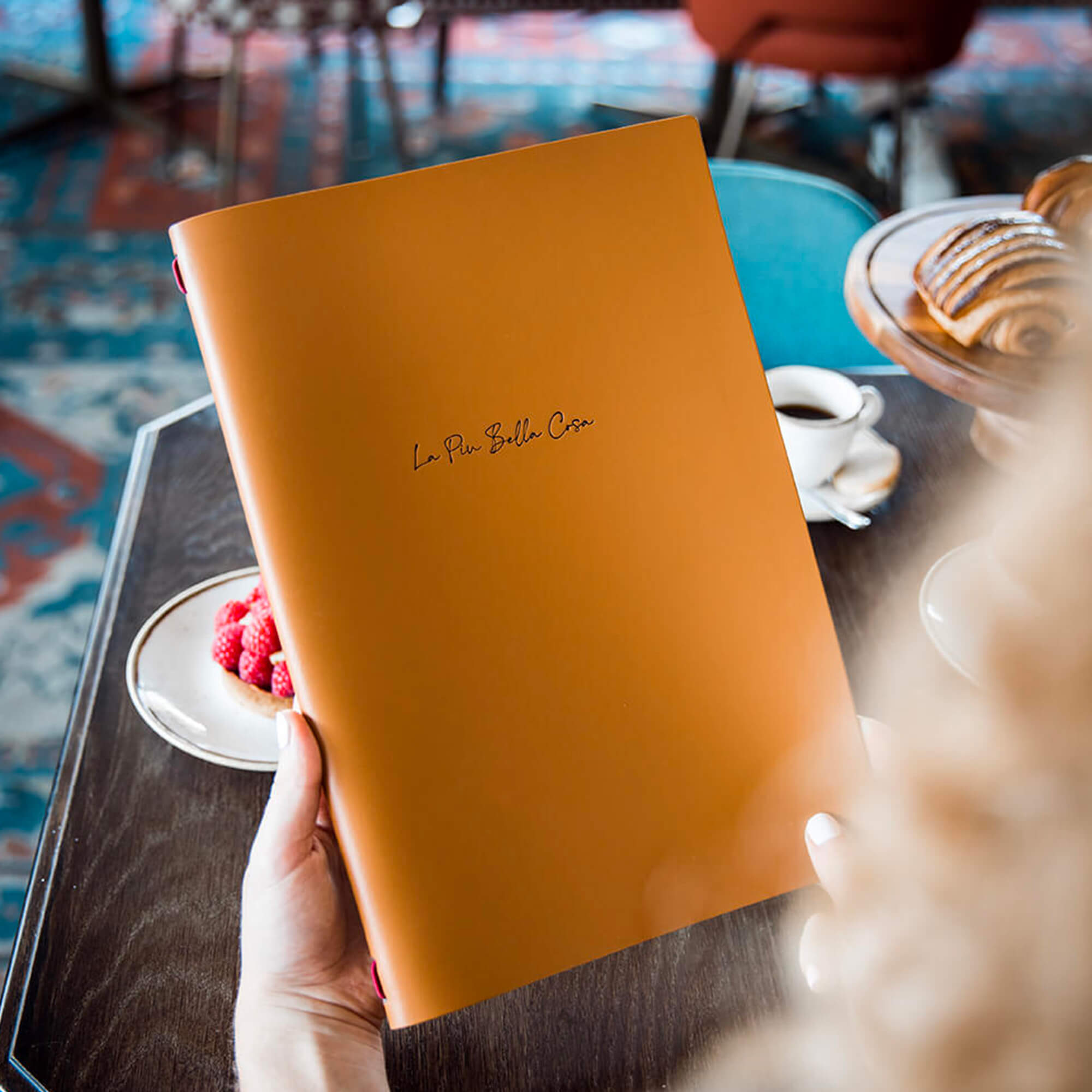 Protège-menu souple en cuir recyclé