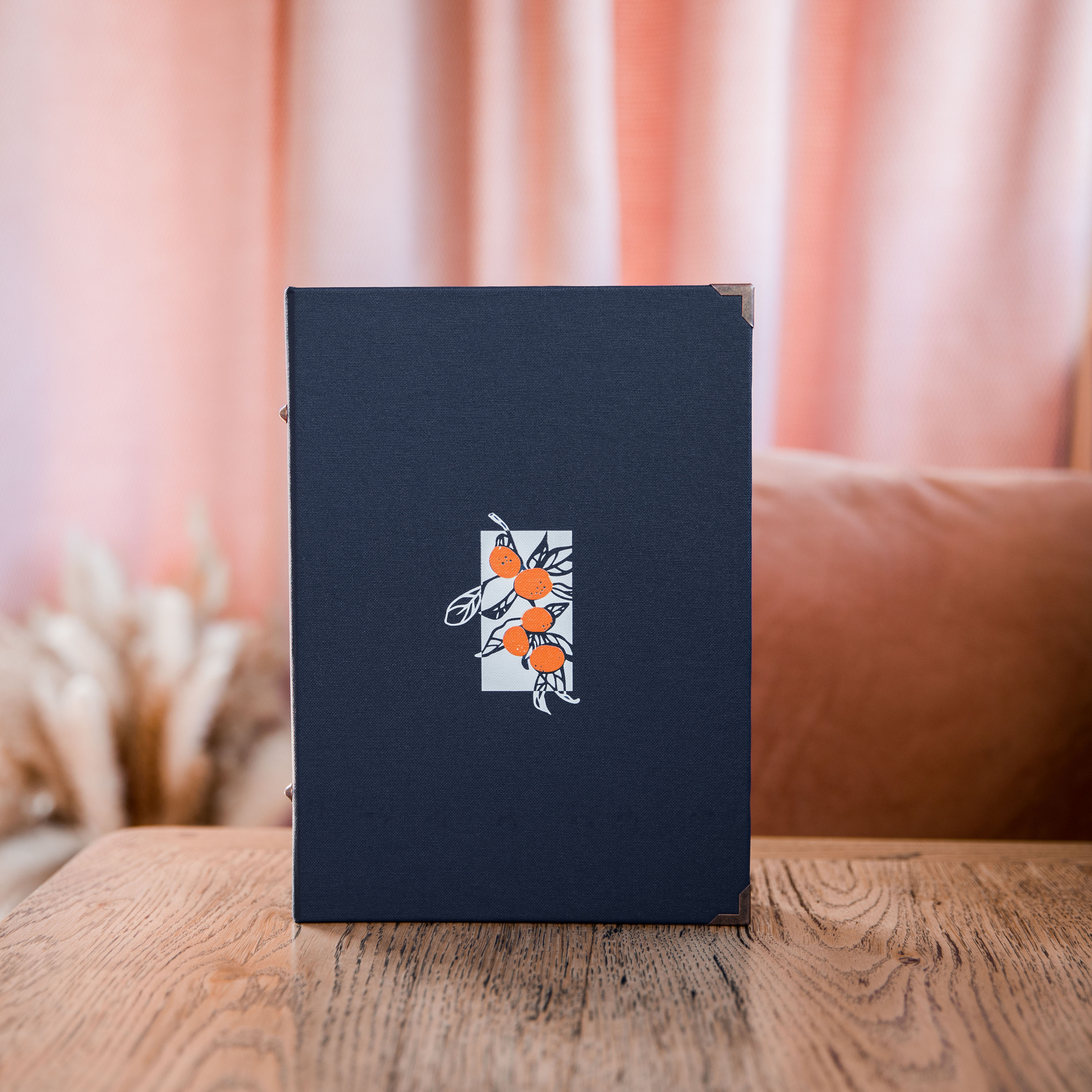 Protège-menu rigide en toile enduite