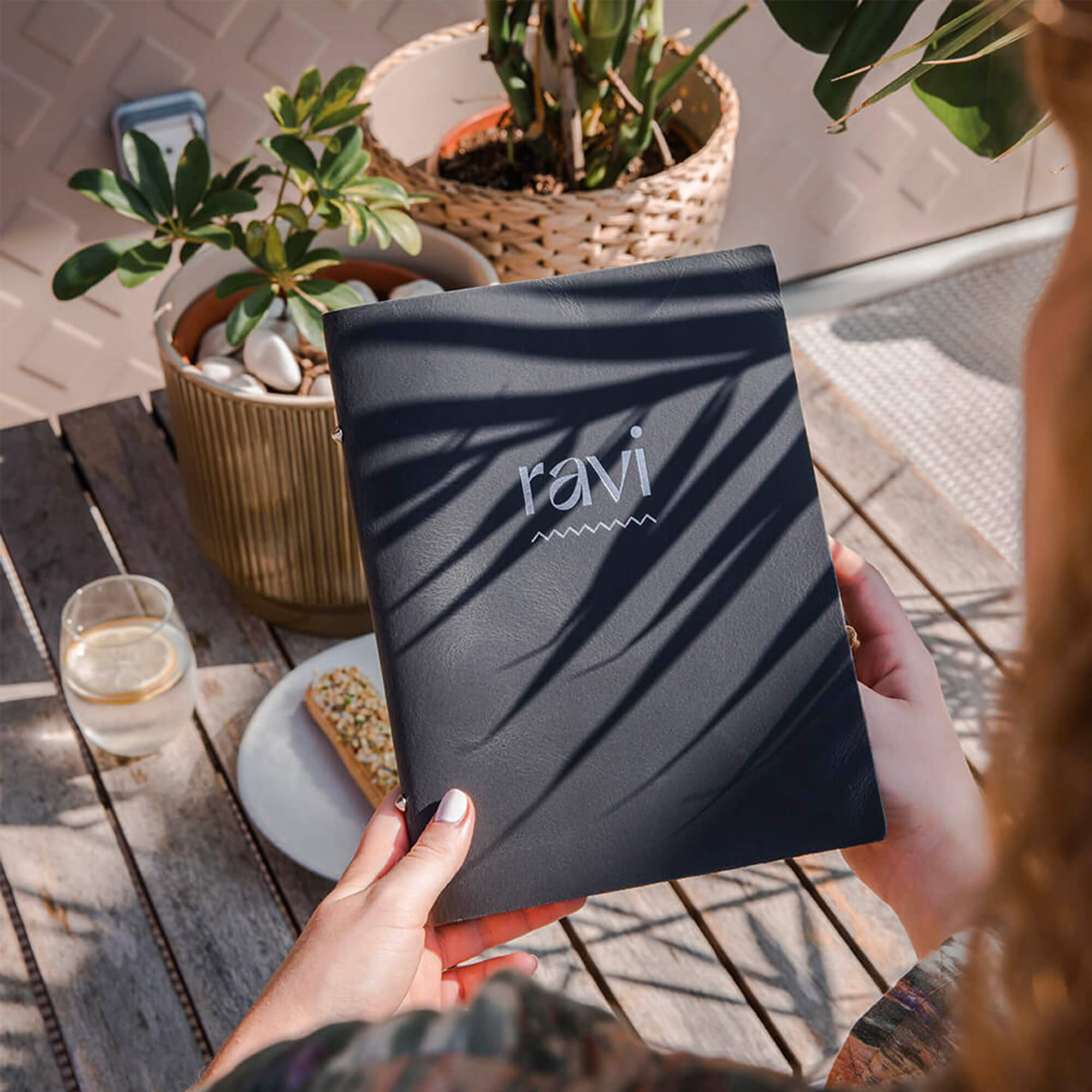 Protège-menu souple en cuir véritable